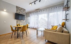 Niezalezny Apartament Z Klimatyzacja I Parkingiem - Pogodna